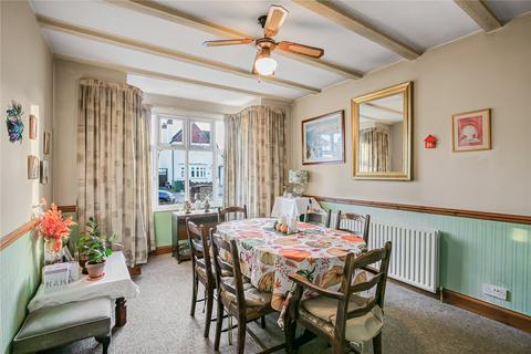 3 bedroom detached house for sale, Park Avenue, Hounslow, TW3