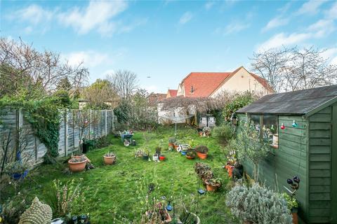 3 bedroom detached house for sale, Park Avenue, Hounslow, TW3