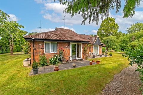 2 bedroom bungalow for sale, The Beeches, Park Street, St. Albans