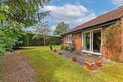 2 bedroom bungalow for sale, The Beeches, Park Street, St. Albans
