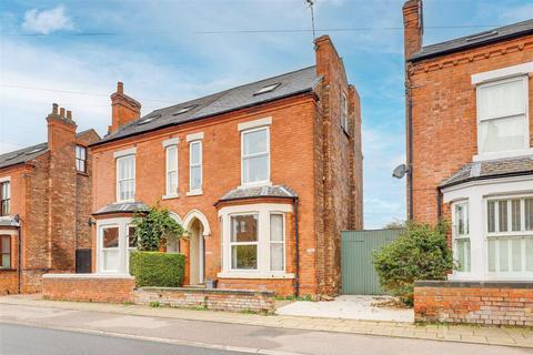 4 bedroom semi-detached house for sale, Stratford Road, Nottingham NG2