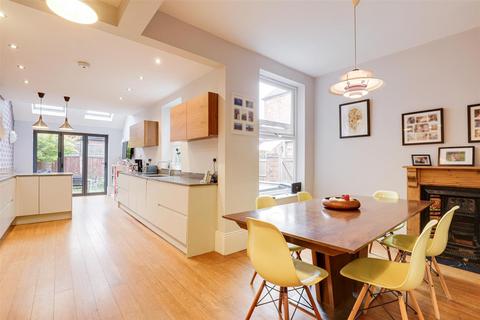4 bedroom semi-detached house for sale, Stratford Road, Nottingham NG2