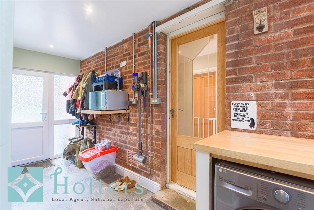 14 Wynfields, Newtown-26.jpg