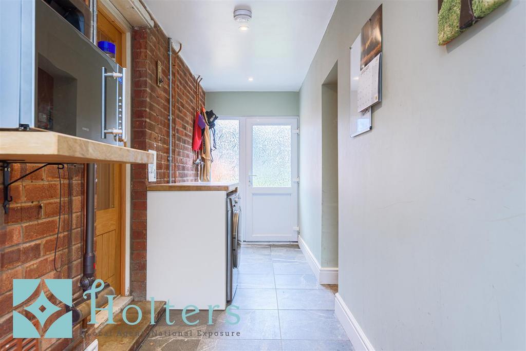 14 Wynfields, Newtown-27.jpg