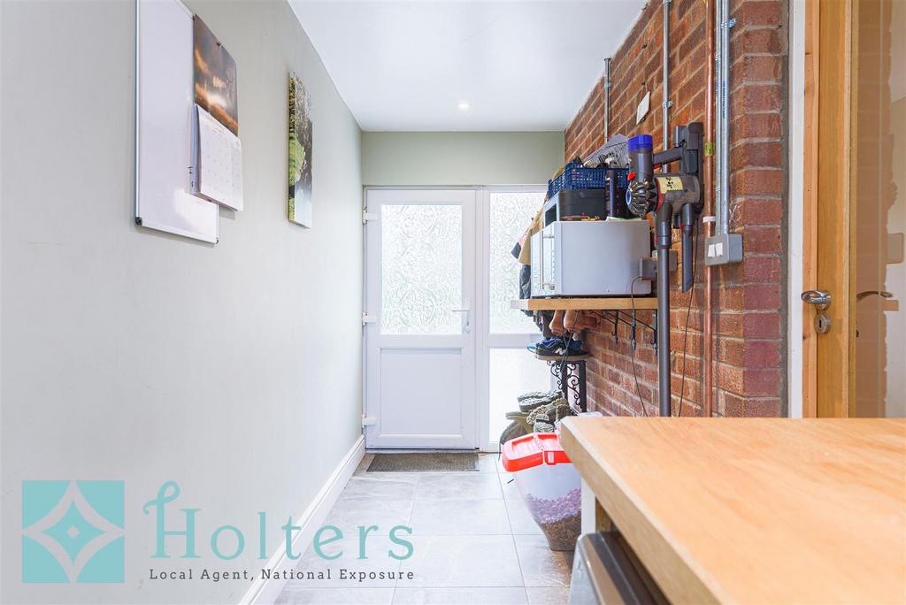 14 Wynfields, Newtown-28.jpg