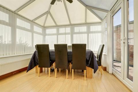 3 bedroom end of terrace house for sale, Hillbeck Crescent, Nottingham NG8