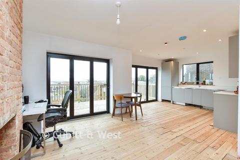 undefined, Woodbourne Avenue, Brighton BN1