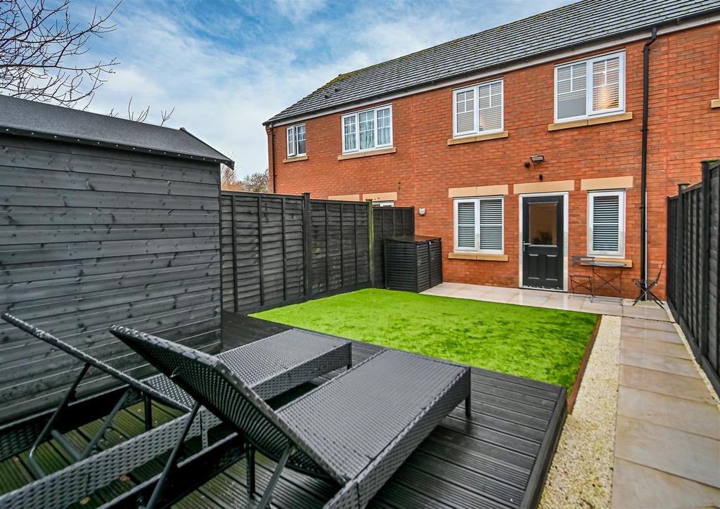 107 Wenlock Rise-21.jpg