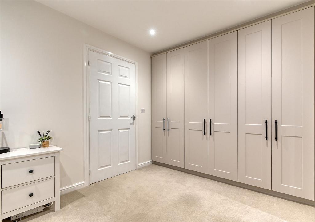107 Wenlock Rise-8.jpg