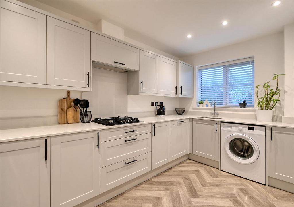107 Wenlock Rise-16.jpg
