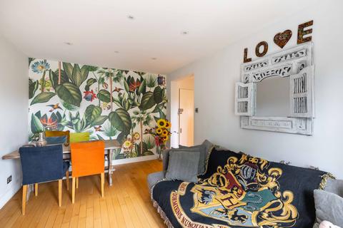 1 bedroom flat to rent, Brompton Park Crescent, Fulham, Hammersmith and Fulham, SW6
