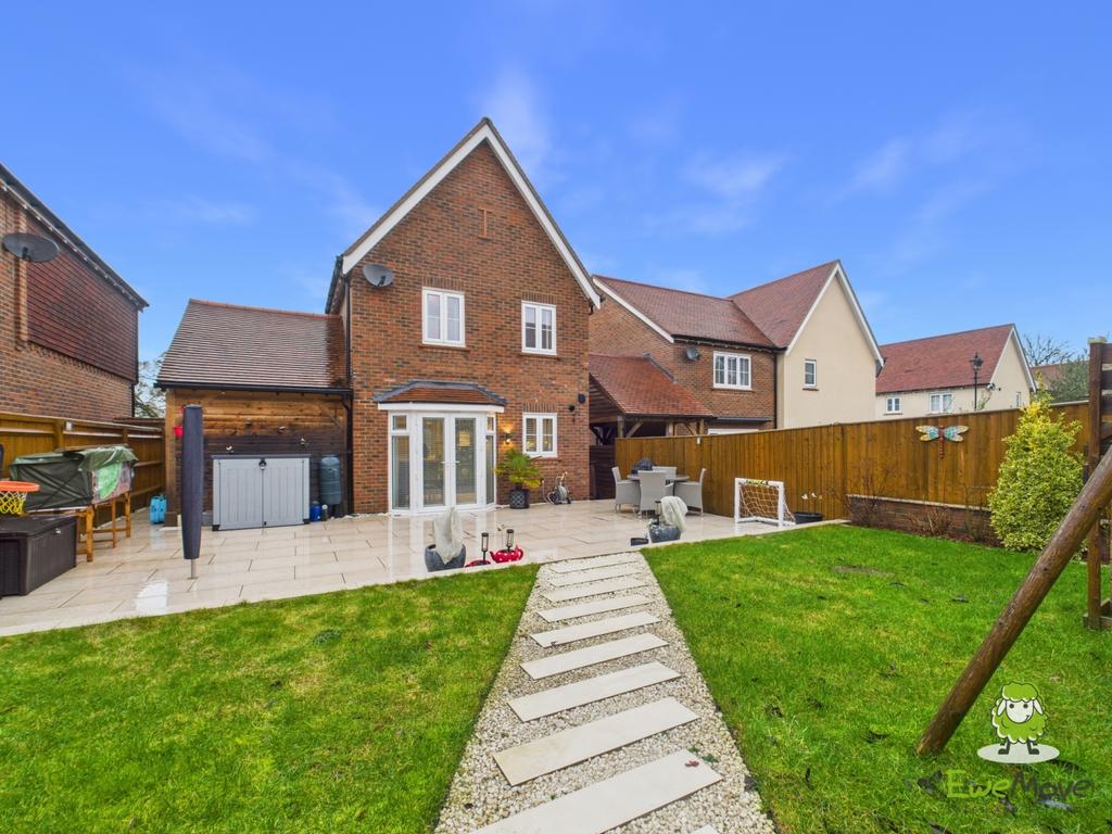 Ewe Move Estate Agents Basingstoke - Mansard Cresce