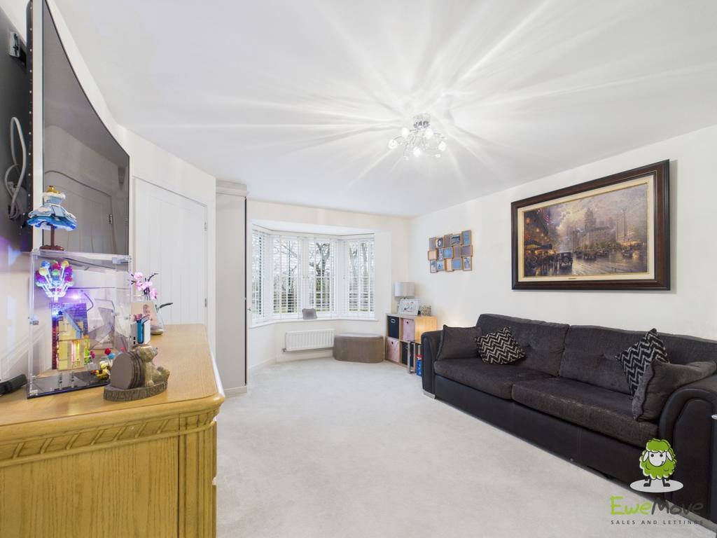 Ewe Move Estate Agents Basingstoke - Mansard Cresce