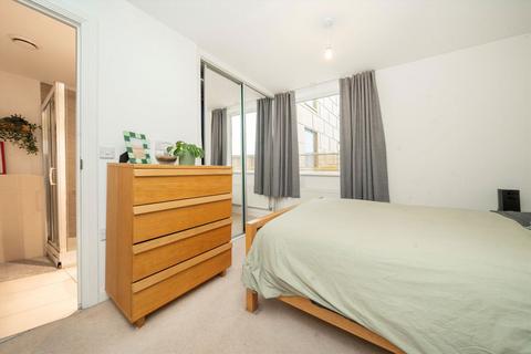 2 bedroom flat for sale, Chamberlayne Road, London NW10