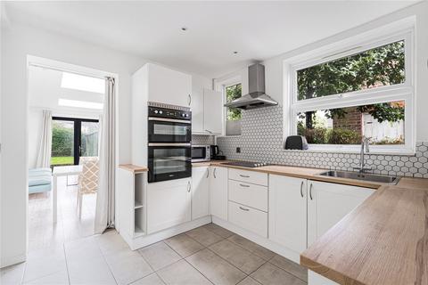 undefined, Howard Close, London, W3