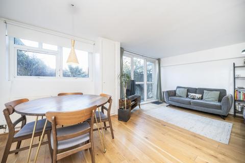3 bedroom flat for sale, Hertford Road, London, N1