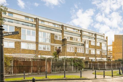 3 bedroom flat for sale, Hertford Road, London, N1