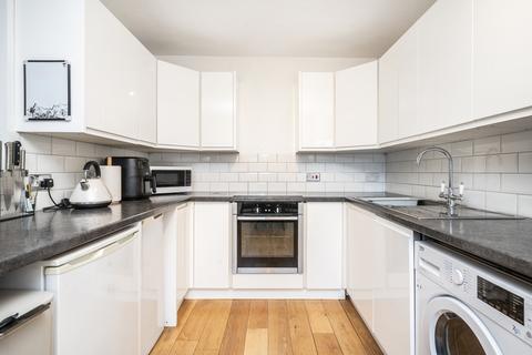 3 bedroom flat for sale, Hertford Road, London, N1