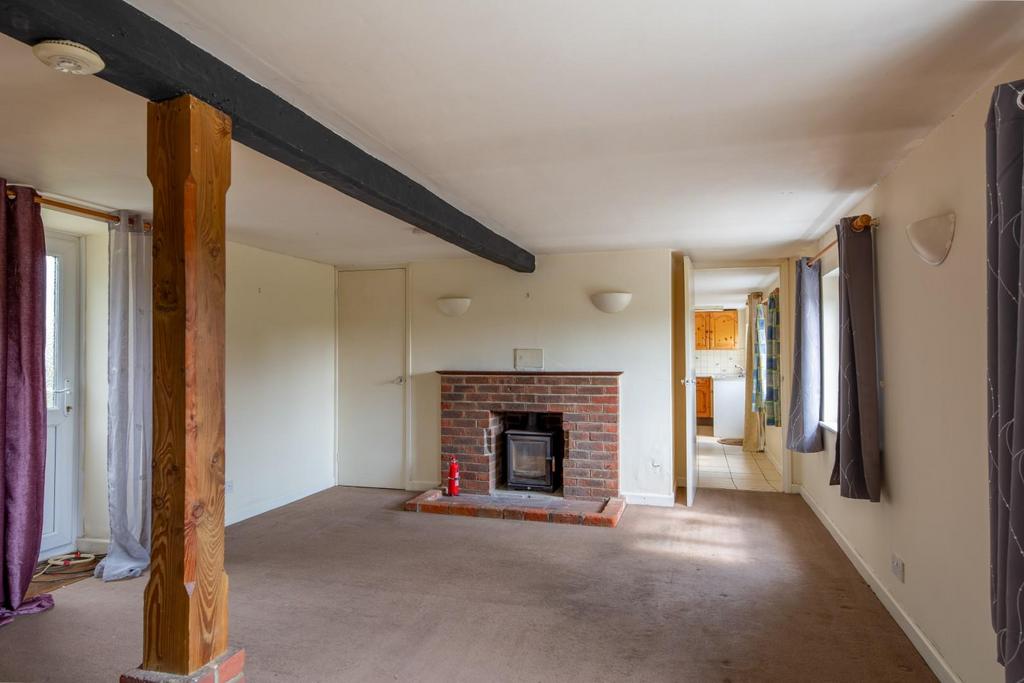 Cottage Sitting room.jpg