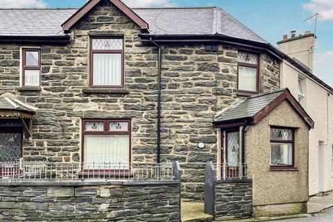 2 bedroom terraced house for sale, Park Square, Blaenau Ffestiniog