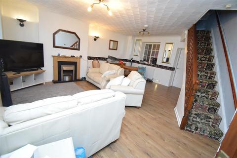 2 bedroom terraced house for sale, Park Square, Blaenau Ffestiniog