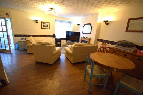 2 bedroom terraced house for sale, Park Square, Blaenau Ffestiniog