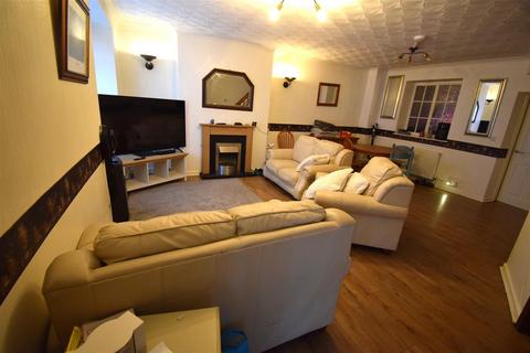 2 bedroom terraced house for sale, Park Square, Blaenau Ffestiniog