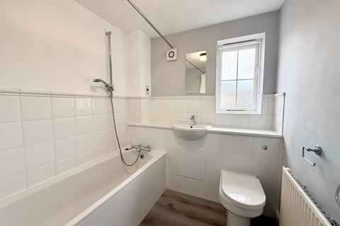 3 bedroom end of terrace house for sale, Nightingale Shott, Egham, Surrey, TW20