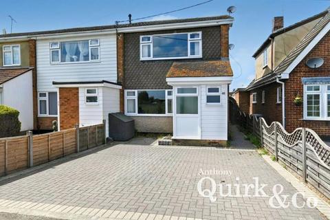 2 bedroom end of terrace house for sale - Haven Road, Canvey Island, SS8