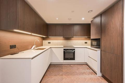 3 bedroom flat to rent, Halycon House, Docklands, London, E16
