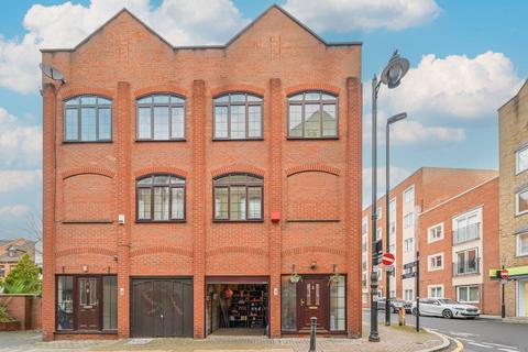2 bedroom terraced house for sale, Narrow St, Limehouse, London, E14