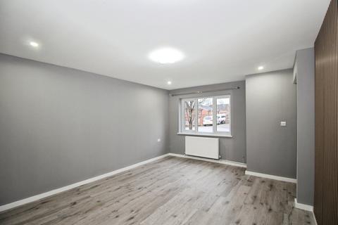 3 bedroom house to rent, Canal Walk, Lancashire PR6