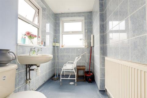 5 bedroom semi-detached house for sale, Premier Road, Nottingham NG7
