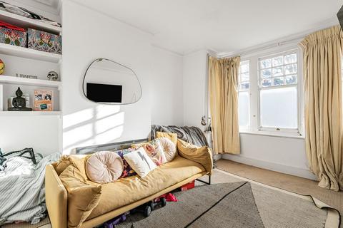 2 bedroom maisonette for sale, Windermere Road, Ealing, Northfields, W5