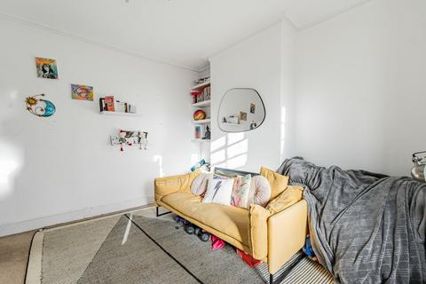 2 bedroom maisonette for sale, Windermere Road, Ealing, Northfields, W5