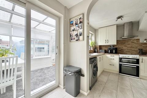 3 bedroom end of terrace house for sale, The Crest, Ridgeway Avenue, Dunstable LU5