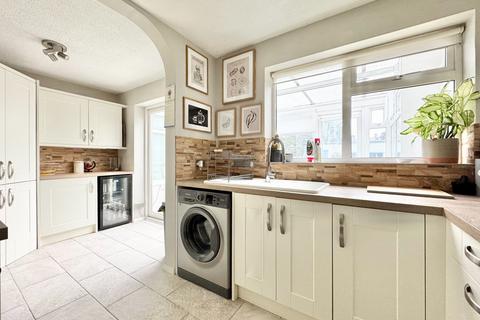 3 bedroom end of terrace house for sale, The Crest, Ridgeway Avenue, Dunstable LU5