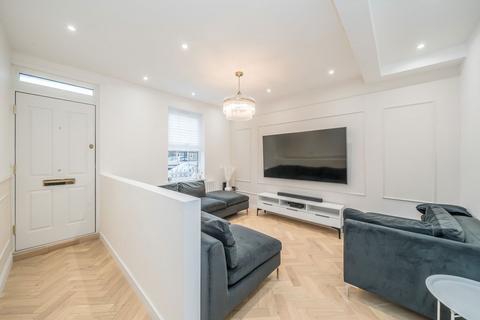 undefined, Fifth Cross Road, Twickenham TW2