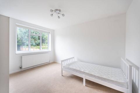 2 bedroom flat for sale, Mount Avenue, Ealing Broadway, London, W5