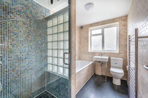 2 bedroom flat for sale, Mount Avenue, Ealing Broadway, London, W5