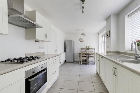 4 bedroom detached house for sale, Autumn Close, Nottingham NG2