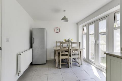 4 bedroom detached house for sale, Autumn Close, Nottingham NG2