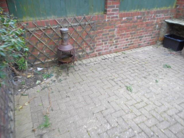 Enclosed rear courtyard