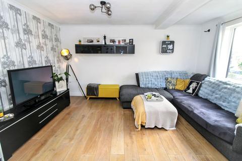 1 bedroom flat for sale, Oakengrove Road, High Wycombe HP15