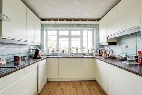 4 bedroom detached house for sale, Church Lane, Nottingham NG11