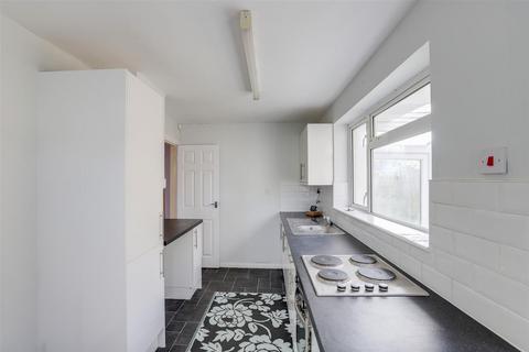 3 bedroom bungalow for sale, Walesby Crescent, Nottingham NG8