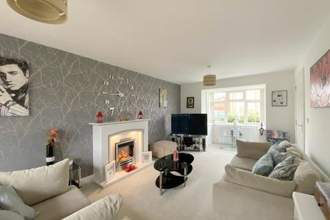 4 bedroom detached house for sale, Alder Avenue, Humberston