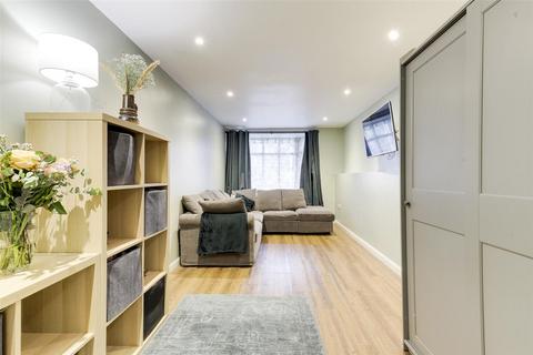 3 bedroom detached house for sale, Main Road, Nottingham NG4