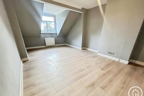 3 bedroom house to rent, Canterbury Road, Sittingbourne