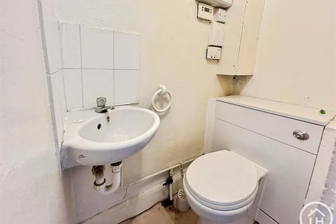 3 bedroom house to rent, Canterbury Road, Sittingbourne